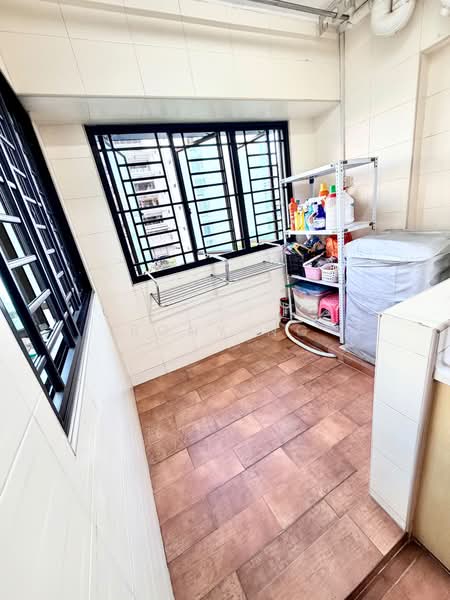 324 Sembawang Close, 324 Sembawang Close, 3 Bedrooms, 1,292 sqft, HDB Flat For Sale, by Rony Ng, 500157298 - Balcony - PropertyGuru.com.sg