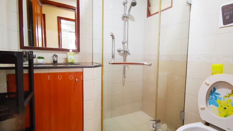 Tropical Spring, 25 Simei Street 4, Room Rental, 200 sqft, Condominium For Rent, by Eugene Chieng, 500157302 - Bathroom - PropertyGuru.com.sg