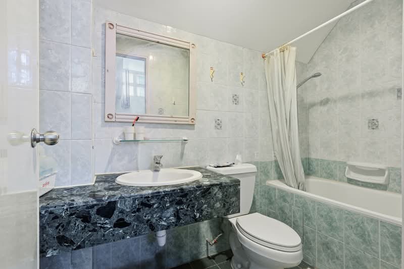 Crescendo Park, 6 Jalan Tua Kong, 3 Bedrooms, 1,711 sqft, Condominium For Sale, by Karine Lee, 500157317 - Bathroom - PropertyGuru.com.sg