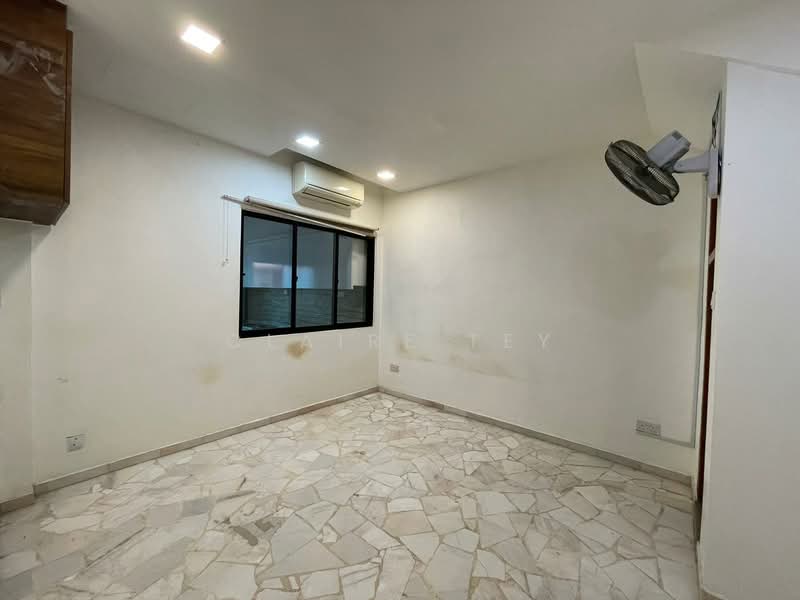 ** Excl List. Prime D19 FH Terrace Home Located Directly Opposite PLMGS **, , 4 Bedrooms, 2,800 sqft, Terraced House For Sale, by Claire Tey, 500157318 - Interior - PropertyGuru.com.sg