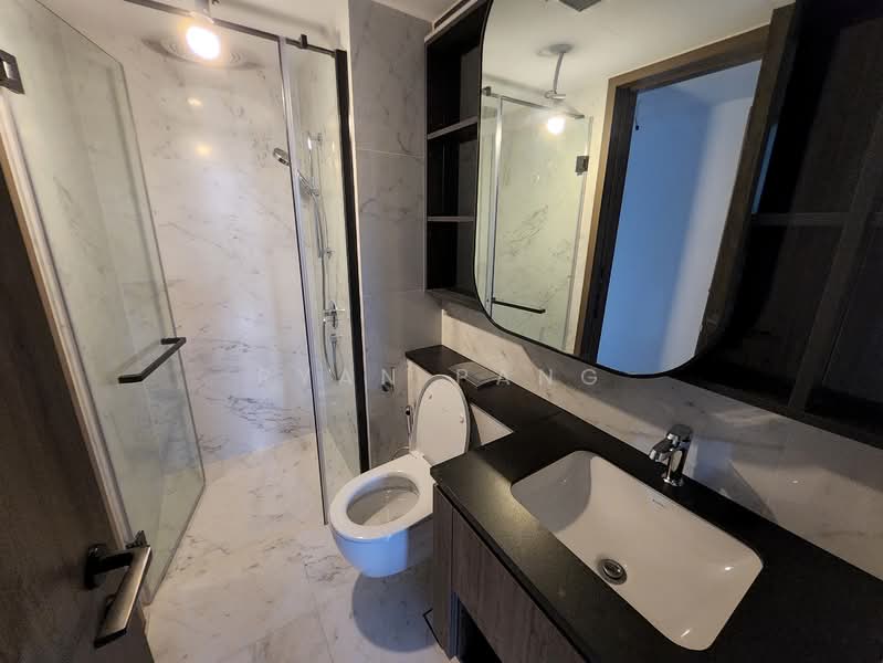 Sceneca Residence, Tanah Merah Kechil Link, 3 Bedrooms, 1,163 sqft, Condominium For Sale, by Ryan Pang, 500157332 - Common Bathroom (Jack & Jill) - PropertyGuru.com.sg