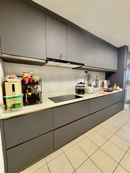 265 Yishun Street 22, 265 Yishun Street 22, 3 Bedrooms, 904 sqft, HDB Flat For Sale, by Meiyin Pan, 500157353 - Kitchen with nice carpentry, can use! - PropertyGuru.com.sg