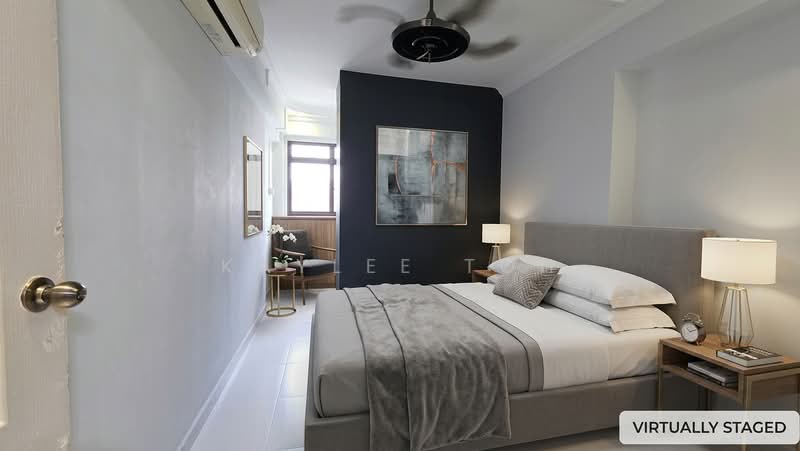 162 Jalan Teck Whye, 162 Jalan Teck Whye, 3 Bedrooms, 1,087 sqft, HDB Flat For Sale, by Kaylee Toh, 500157356 - Master Bedroom with a walk-in wardrobe - PropertyGuru.com.sg