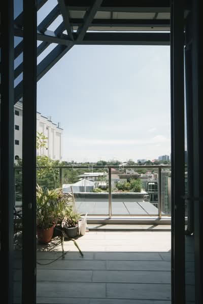 Mon Jervois, 47 Jervois Road, 3 Bedrooms, 1,475 sqft, Condominium For Sale, by Hazel Chan, 500157374 - Balcony - PropertyGuru.com.sg