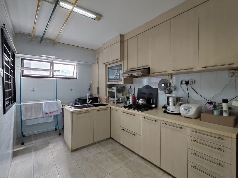 649B Jurong West Street 61, 649B Jurong West Street 61, 3 Bedrooms, 1,184 sqft, HDB Flat For Sale, by Jane Poh, 500157378 - Kitchen - PropertyGuru.com.sg