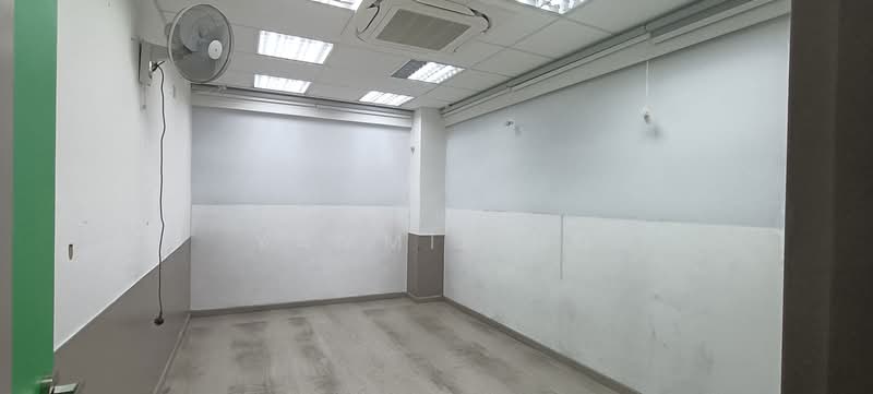 131 Jurong Gateway Road, Jurong Gateway Road, 370 sqft, Shop / Shophouse For Rent, by Yammie Ho, 500157380 - Interior - CommercialGuru.com.sg