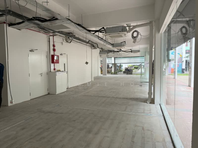 131 Jurong Gateway Road, Jurong Gateway Road, 370 sqft, Shop / Shophouse For Rent, by Yammie Ho, 500157380 - Interior - CommercialGuru.com.sg