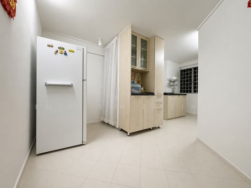 141 Yishun Ring Road, 141 Yishun Ring Road, 2 Bedrooms, 764 sqft, HDB Flat For Sale, by Emily Lim Zi Ling, 500157384 - Kitchen - PropertyGuru.com.sg