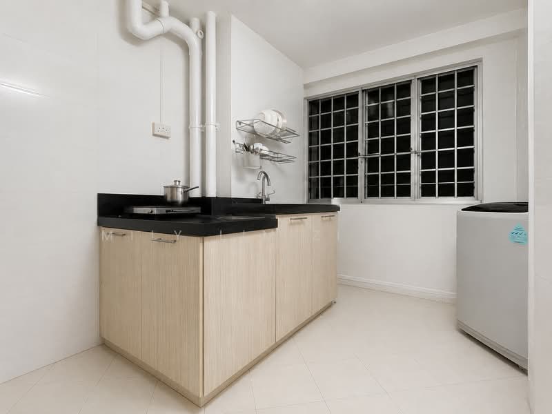 141 Yishun Ring Road, 141 Yishun Ring Road, 2 Bedrooms, 764 sqft, HDB Flat For Sale, by Emily Lim Zi Ling, 500157384 - Kitchen - PropertyGuru.com.sg
