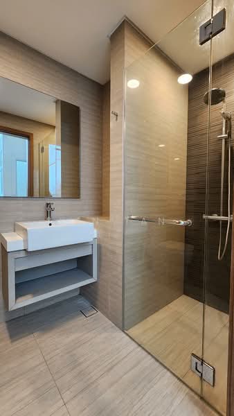 NEWest, 3 West Coast Drive, 4 Bedrooms, 2,551 sqft, Cluster House For Rent, by Ken Tan, 500157395 - Bathroom - PropertyGuru.com.sg