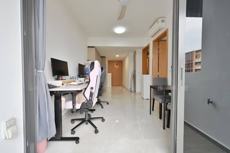 Penrose, 24 Sims Drive, 1 Bedroom, 474 sqft, Condominium For Sale, by Alfred Chee 徐仲宏, 500157396 - Living Dining Area Kitchen - PropertyGuru.com.sg
