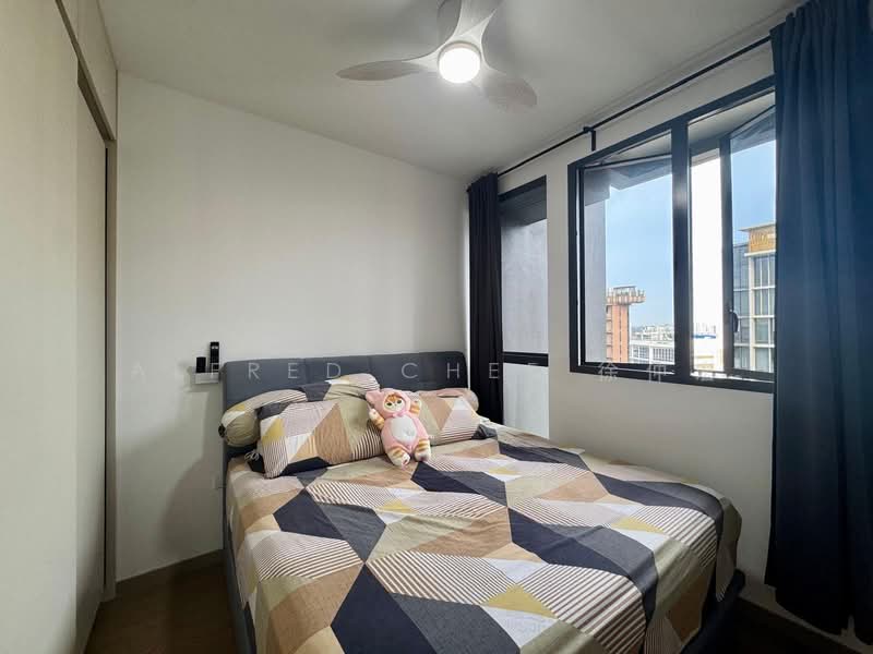 Penrose, 24 Sims Drive, 1 Bedroom, 474 sqft, Condominium For Sale, by Alfred Chee 徐仲宏, 500157396 - Master Bedroom - PropertyGuru.com.sg