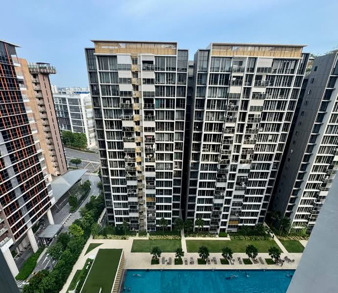 Penrose, 24 Sims Drive, 1 Bedroom, 474 sqft, Condominium For Sale, by Alfred Chee 徐仲宏, 500157396 - Pool View - PropertyGuru.com.sg