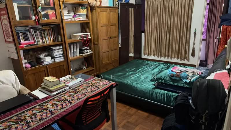 Bedroom near Kovan MRT, , Room Rental, 150 sqft, Terraced House For Rent, by Sarah Sun, 500157404 - Bedroom - PropertyGuru.com.sg