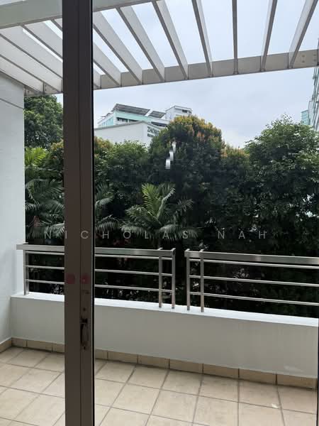 Sunglade, 1 Serangoon Avenue 2, 2 Bedrooms, 900 sqft, Condominium For Rent, by Nicholas Nah, 500157407 - Balcony - PropertyGuru.com.sg