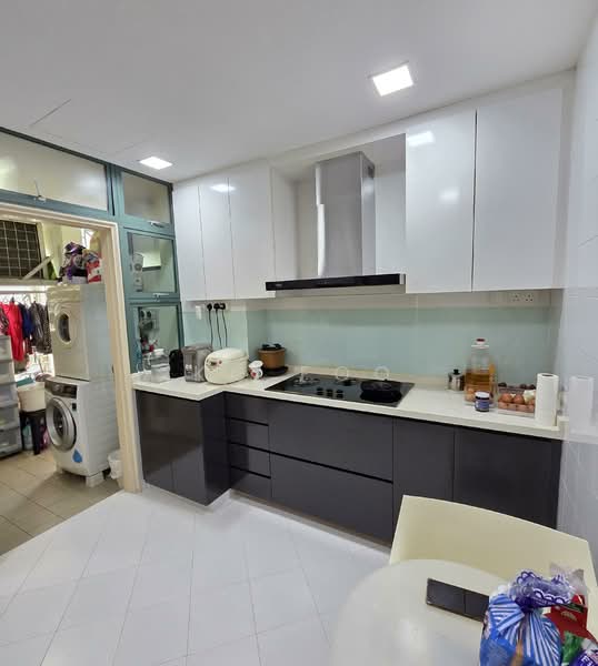 Villas Laguna, 368 Upper East Coast Road, 3 Bedrooms, 1,561 sqft, Condominium For Sale, by KC Foo, 500157415 - Kitchen - PropertyGuru.com.sg