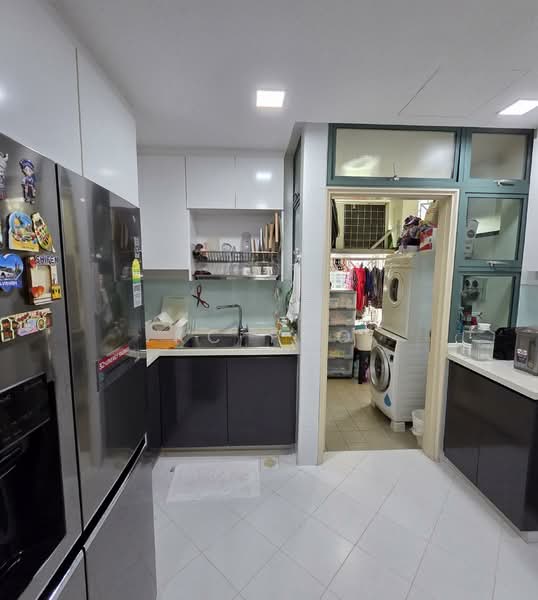 Villas Laguna, 368 Upper East Coast Road, 3 Bedrooms, 1,561 sqft, Condominium For Sale, by KC Foo, 500157415 - Kitchen - PropertyGuru.com.sg