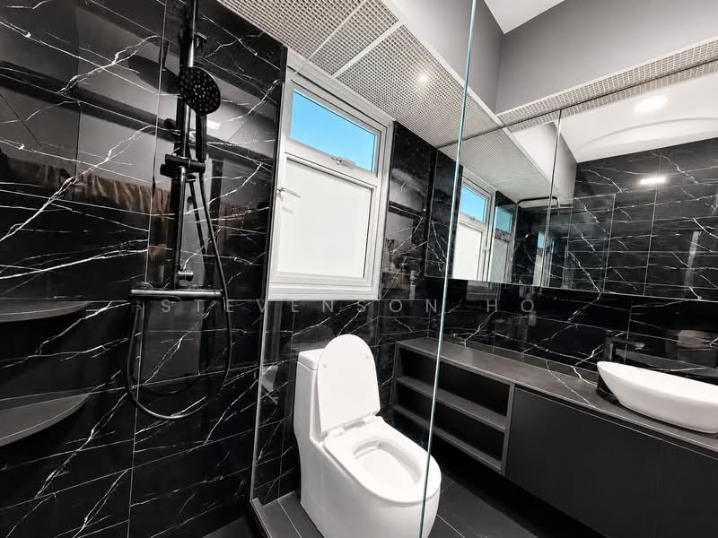 422B Northshore Drive, 422B Northshore Drive, 3 Bedrooms, 1,001 sqft, HDB Flat For Sale, by Stevenson Ho, 500157417 - Bathroom - PropertyGuru.com.sg