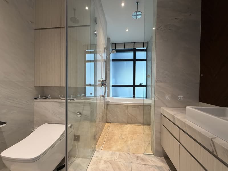 Nouvel 18, 16 Anderson Road, 4 Bedrooms, 2,820 sqft, Condominium For Rent, by James Long 龙劲元, 500157438 - Master Bathroom - PropertyGuru.com.sg