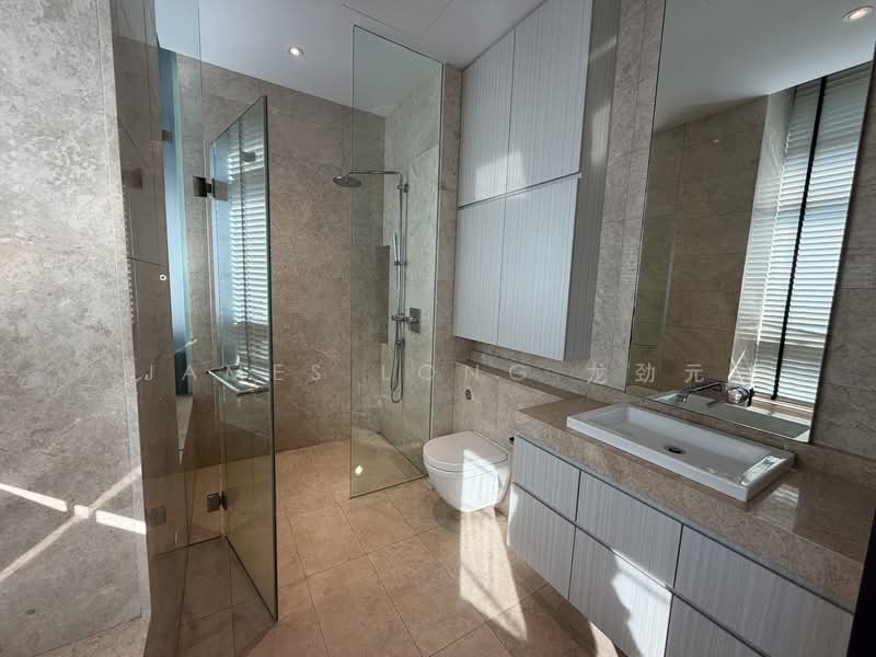 Nouvel 18, 16 Anderson Road, 4 Bedrooms, 2,820 sqft, Condominium For Rent, by James Long 龙劲元, 500157438 - Junior master Bathroom - PropertyGuru.com.sg