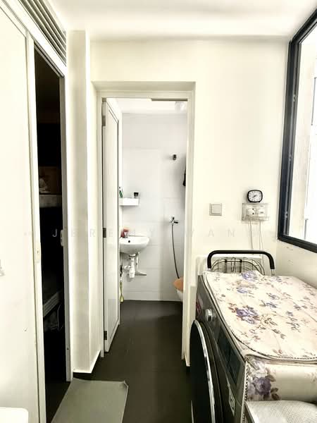 Waterbay, 45A Edgefield Plains, 3 Bedrooms, 1,098 sqft, Executive Condominium For Sale, by Jeremy Wang, 500157446 - Bathroom - PropertyGuru.com.sg
