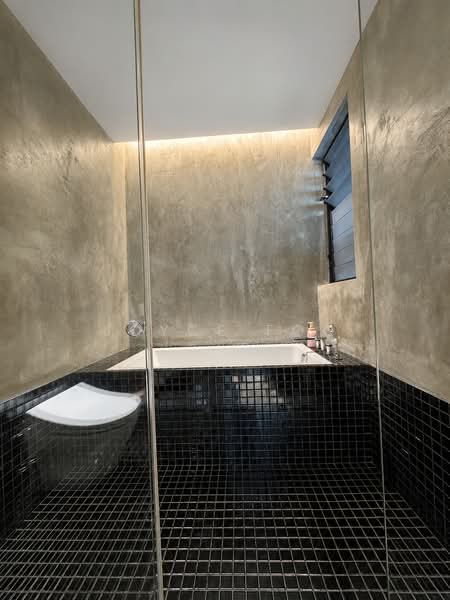 Langsat Road, , 3 Bedrooms, 2,000 sqft, Terraced House For Rent, by Joyce Foo, 500157449 - Bathroom - PropertyGuru.com.sg