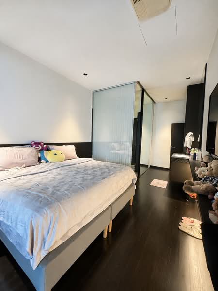 Langsat Road, , 3 Bedrooms, 2,000 sqft, Terraced House For Rent, by Joyce Foo, 500157449 - Bedroom - PropertyGuru.com.sg