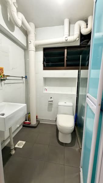 758 Woodlands Avenue 6, 758 Woodlands Avenue 6, 3 Bedrooms, 1,109 sqft, HDB Flat For Sale, by Soo Chen Lai, 500157450 - Bathroom - PropertyGuru.com.sg