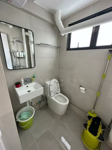 925 Tampines Street 91, 925 Tampines Street 91, Room Rental, 350 sqft, HDB Flat For Rent, by Josephine Ong, 500157455 - Bathroom - PropertyGuru.com.sg