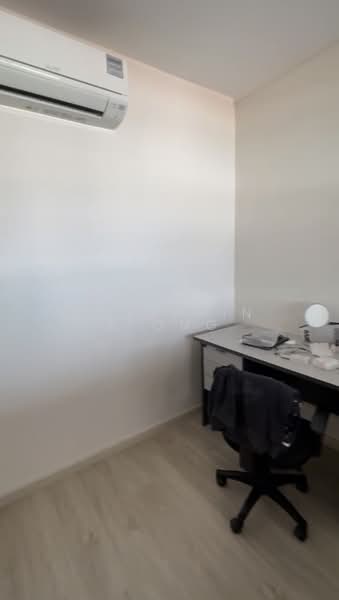 925 Tampines Street 91, 925 Tampines Street 91, Room Rental, 350 sqft, HDB Flat For Rent, by Josephine Ong, 500157455 - Study - PropertyGuru.com.sg