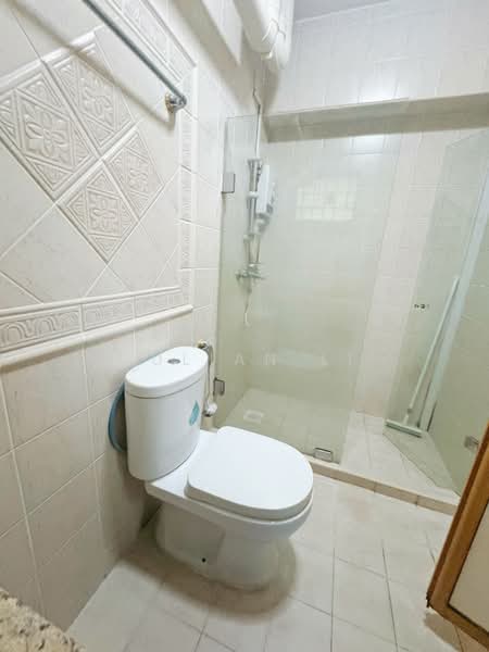 687B Woodlands Drive 75, 687B Woodlands Drive 75, 3 Bedrooms, 1,216 sqft, HDB Flat For Sale, by Julian Li, 500157467 - Bathroom - PropertyGuru.com.sg