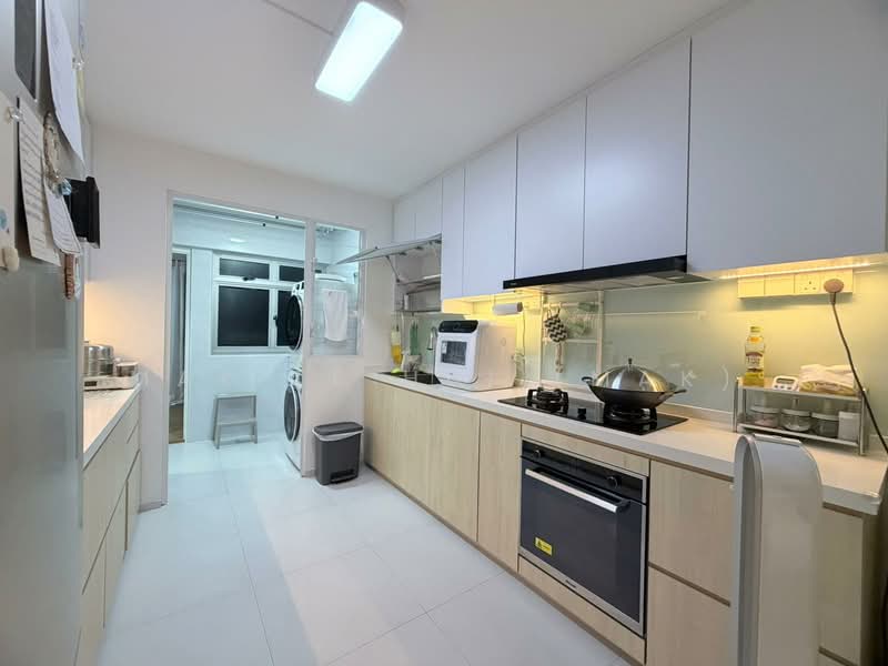 643 Ang Mo Kio Avenue 5, 643 Ang Mo Kio Avenue 5, Room Rental, 213 sqft, HDB Flat For Rent, by Mak Te Hui (Mak), 500157472 - Kitchen - PropertyGuru.com.sg