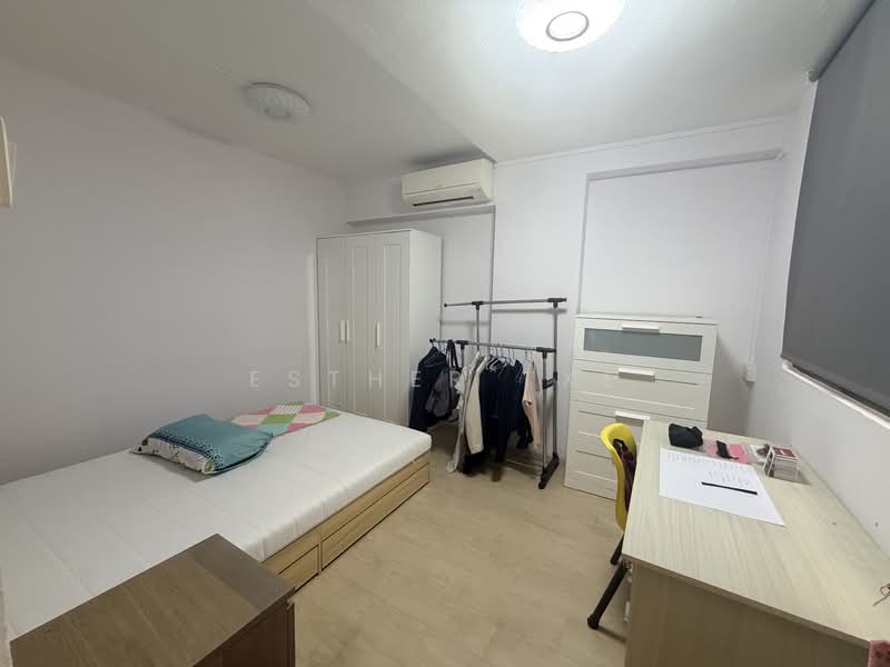 528 Bukit Batok Street 51, 528 Bukit Batok Street 51, 2 Bedrooms, 646 sqft, HDB Flat For Rent, by Esther Txe, 500157473 - Bedroom - PropertyGuru.com.sg