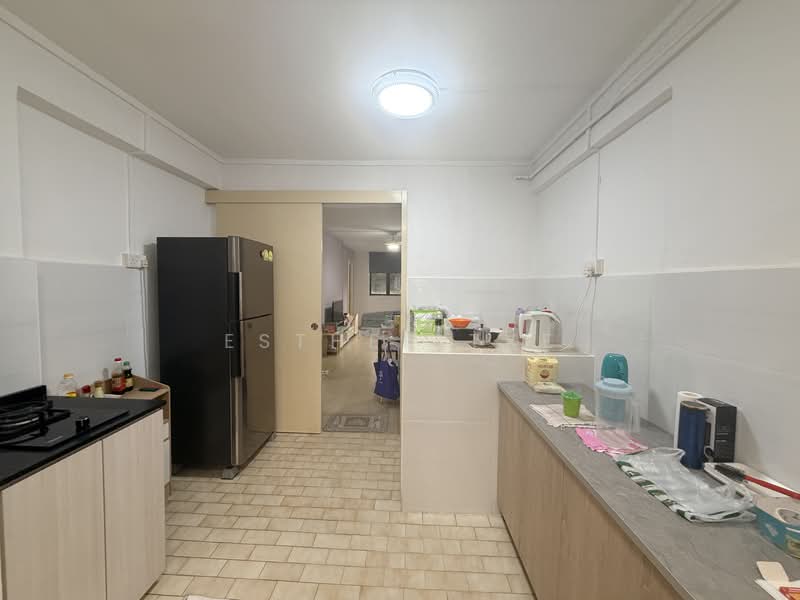 528 Bukit Batok Street 51, 528 Bukit Batok Street 51, 2 Bedrooms, 646 sqft, HDB Flat For Rent, by Esther Txe, 500157473 - Kitchen - PropertyGuru.com.sg