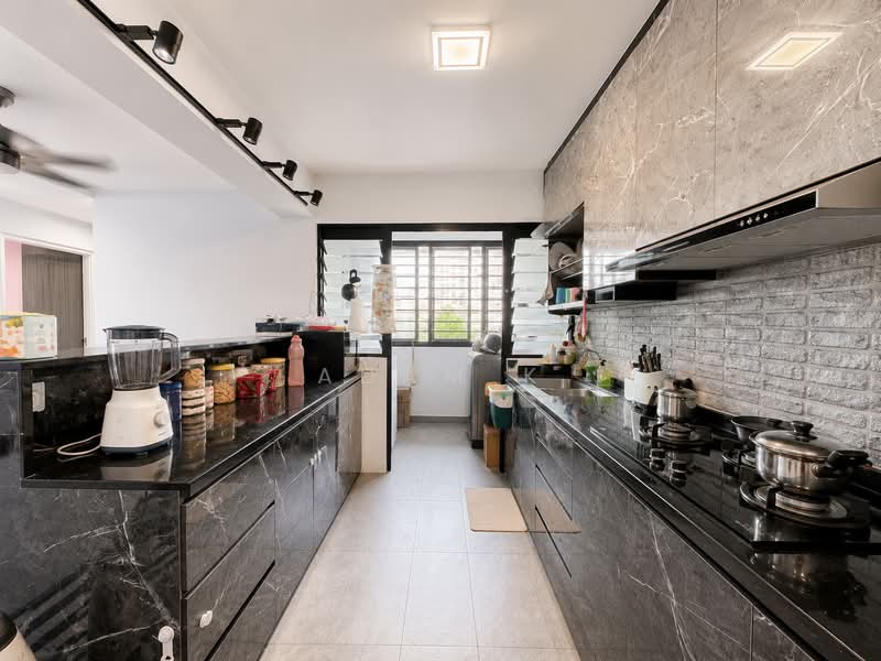 606B Tampines Street 61, 606B Tampines Street 61, 3 Bedrooms, 1,206 sqft, HDB Flat For Sale, by Adam K, 500157483 - Kitchen - PropertyGuru.com.sg