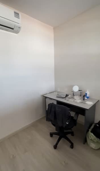 925 Tampines Street 91, 925 Tampines Street 91, Room Rental, 100 sqft, HDB Flat For Rent, by Liow Shi Han, 500157490 - Study - PropertyGuru.com.sg