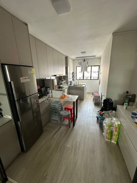 925 Tampines Street 91, 925 Tampines Street 91, Room Rental, 100 sqft, HDB Flat For Rent, by Liow Shi Han, 500157490 - Kitchen - PropertyGuru.com.sg