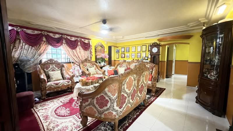 820 Woodlands Street 82, 820 Woodlands Street 82, 6 Bedrooms, 1,905 sqft, HDB Flat For Sale, by Ng Han Min, 500157532 - Living Room - PropertyGuru.com.sg