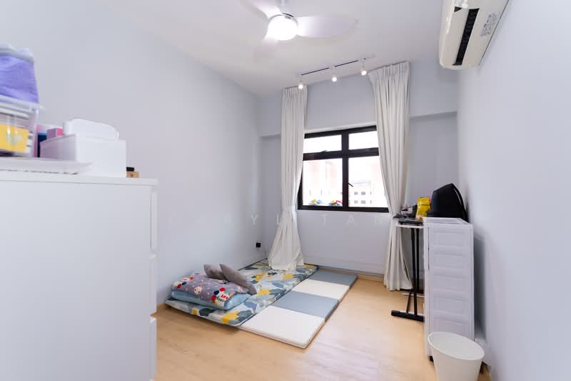 153 Rivervale Crescent, 153 Rivervale Crescent, 3 Bedrooms, 969 sqft, HDB Flat For Sale, by Daryl Tan, 500157551 - Bedroom - PropertyGuru.com.sg