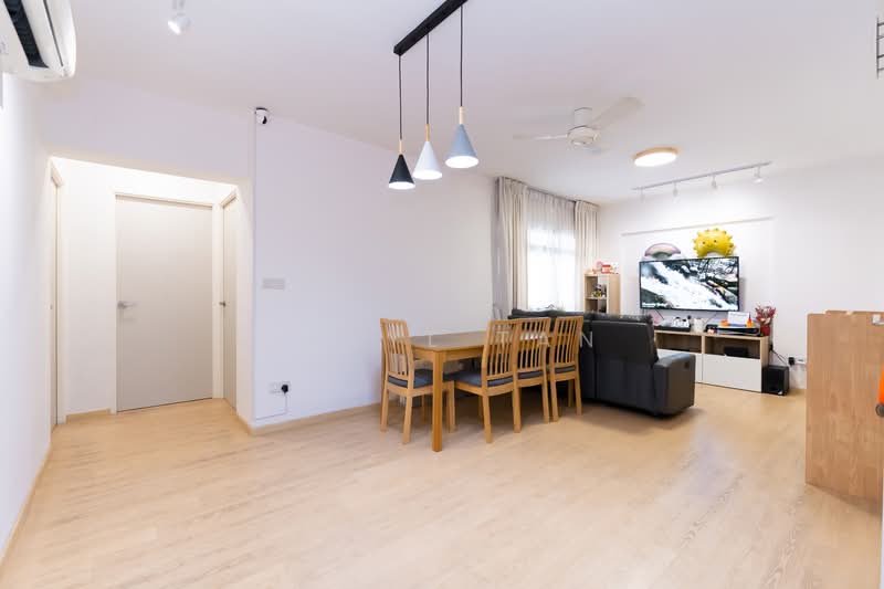 153 Rivervale Crescent, 153 Rivervale Crescent, 3 Bedrooms, 969 sqft, HDB Flat For Sale, by Daryl Tan, 500157551 - Living Room - PropertyGuru.com.sg
