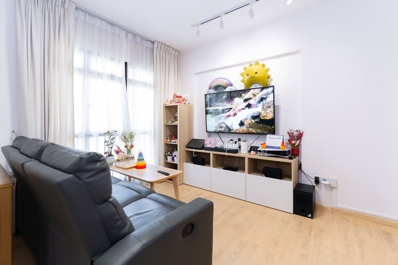 153 Rivervale Crescent, 153 Rivervale Crescent, 3 Bedrooms, 969 sqft, HDB Flat For Sale, by Daryl Tan, 500157551 - Living Room - PropertyGuru.com.sg
