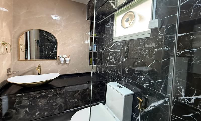 649 Punggol Central, 649 Punggol Central, 3 Bedrooms, 1,184 sqft, HDB Flat For Sale, by Elaine Lee, 500157552 - Bathroom - PropertyGuru.com.sg