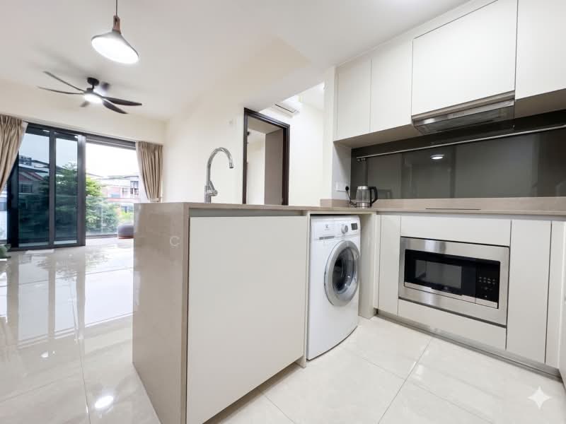 The Gazania, 5 How Sun Drive, 2 Bedrooms, 700 sqft, Condominium For Sale, by Chloe Lim, 500157556 - Kitchen - PropertyGuru.com.sg