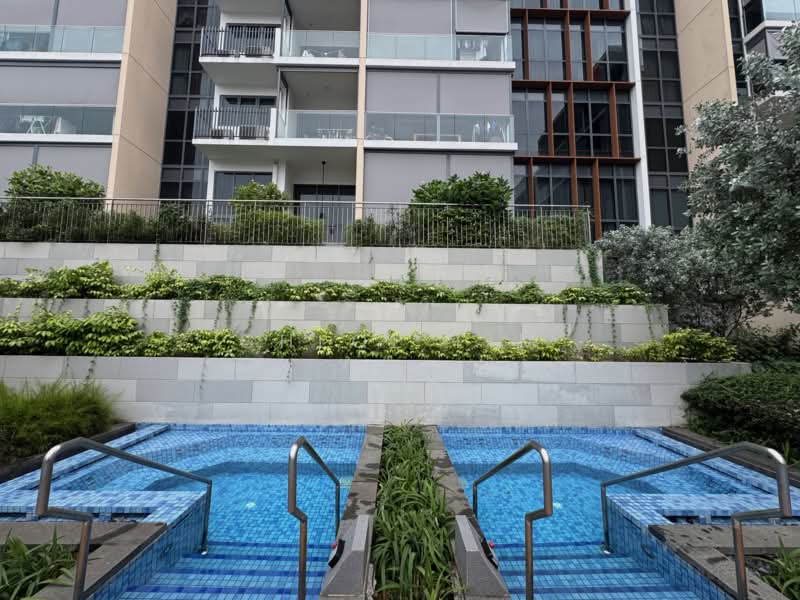 The Gazania, 5 How Sun Drive, 2 Bedrooms, 700 sqft, Condominium For Sale, by Chloe Lim, 500157556 - Exterior - PropertyGuru.com.sg