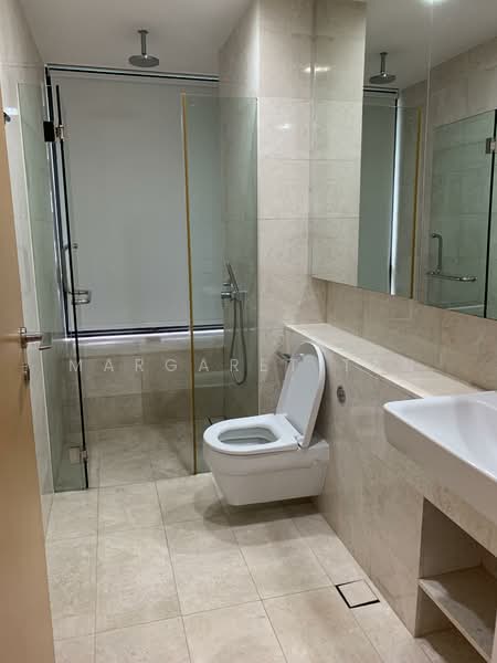 Trilight, 9 Newton Road, 2 Bedrooms, 1,109 sqft, Condominium For Rent, by Margaret Tan, 500157557 - Bathroom - PropertyGuru.com.sg