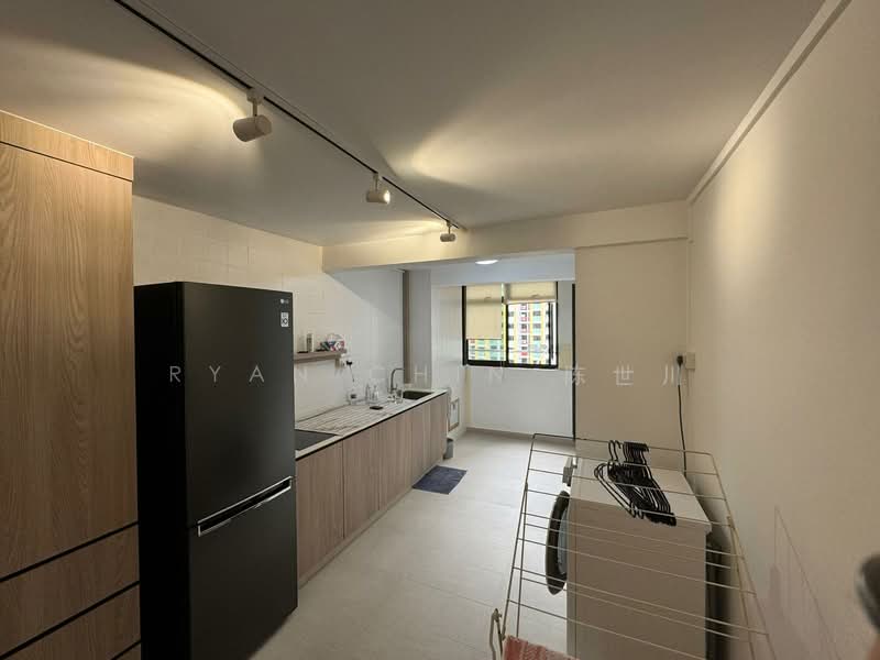 125 Lorong 1 Toa Payoh, 125 Lorong 1 Toa Payoh, 2 Bedrooms, 721 sqft, HDB Flat For Rent, by Ryan Chin 陈世川, 500157561 - Kitchen - PropertyGuru.com.sg