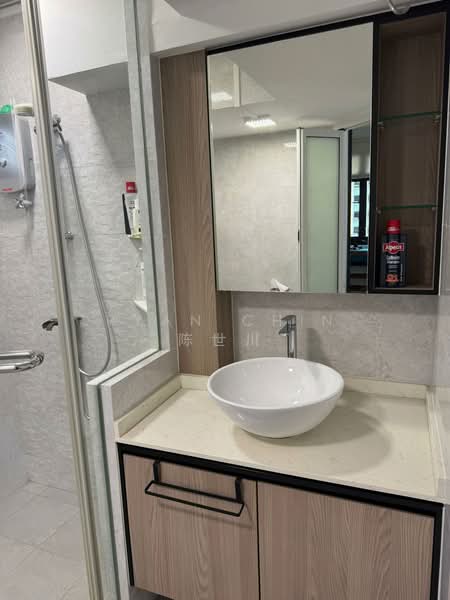 125 Lorong 1 Toa Payoh, 125 Lorong 1 Toa Payoh, 2 Bedrooms, 721 sqft, HDB Flat For Rent, by Ryan Chin 陈世川, 500157561 - Bathroom - PropertyGuru.com.sg