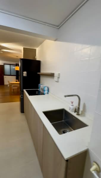 125 Lorong 1 Toa Payoh, 125 Lorong 1 Toa Payoh, 2 Bedrooms, 721 sqft, HDB Flat For Rent, by Ryan Chin 陈世川, 500157561 - Kitchen - PropertyGuru.com.sg