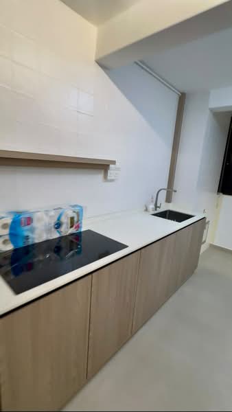 125 Lorong 1 Toa Payoh, 125 Lorong 1 Toa Payoh, 2 Bedrooms, 721 sqft, HDB Flat For Rent, by Ryan Chin 陈世川, 500157561 - Kitchen - PropertyGuru.com.sg