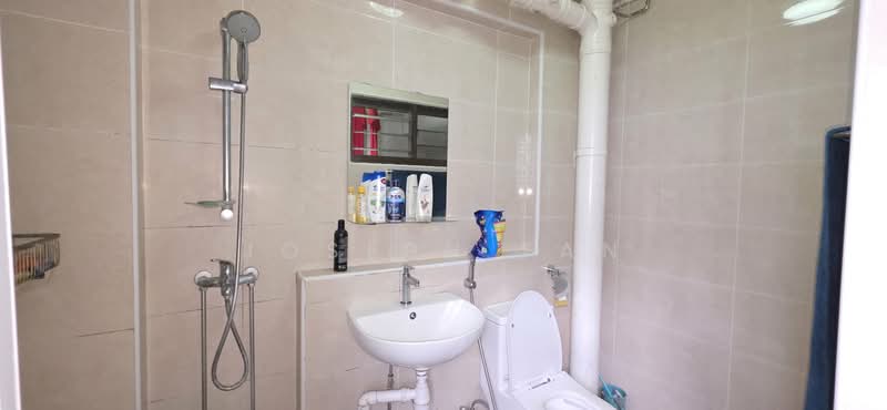 701 Woodlands Drive 40, 701 Woodlands Drive 40, 3 Bedrooms, 1,097 sqft, HDB Flat For Sale, by Joseph Tan, 500157577 - Bathroom - PropertyGuru.com.sg